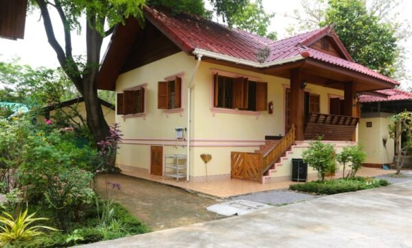 Vipassana Meditation Center at Wat Chomtong