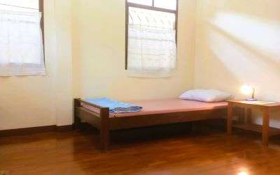 Bedroom at the Northern Vipassana International Meditation Center Wat Chom Tong